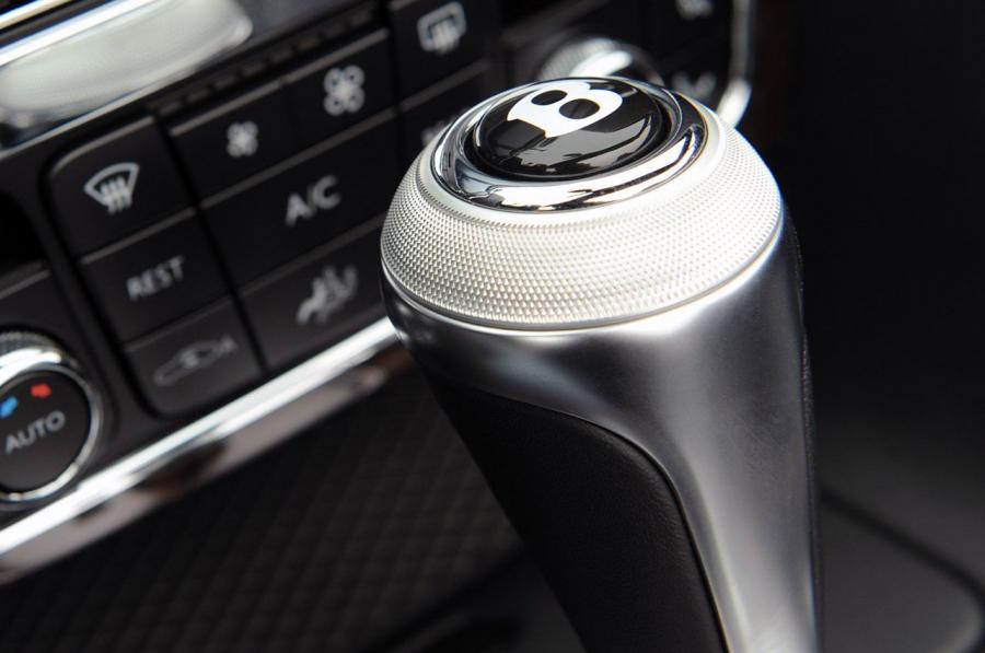  Bentley Continental GTC 2012 года  (фото 81 из 141)